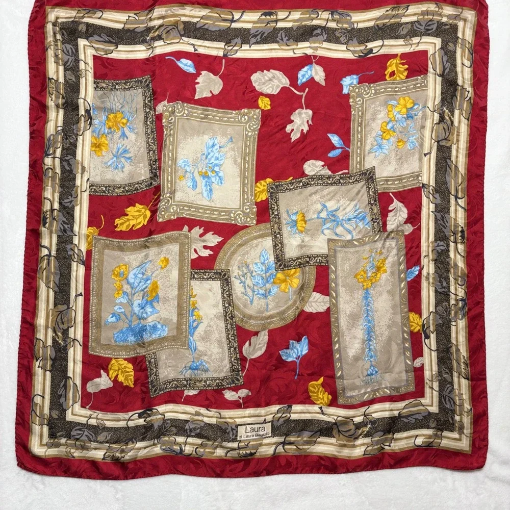 Laura di Laura Biagiotti Red Silk Jacquard Floral‎ Art Frame 34x33 Scarf Italy